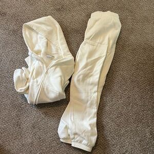 Cream colored sweatsuit size L zip up jacket & matching jogger sweatpants